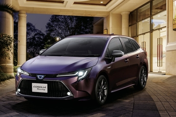 カローラ ツーリング HYBRID W×B（2WD）