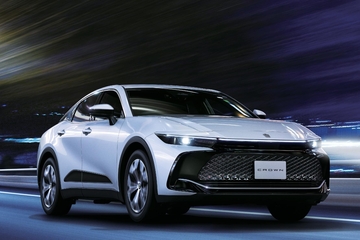 CROSSOVER G（2.5Lハイブリッド車）