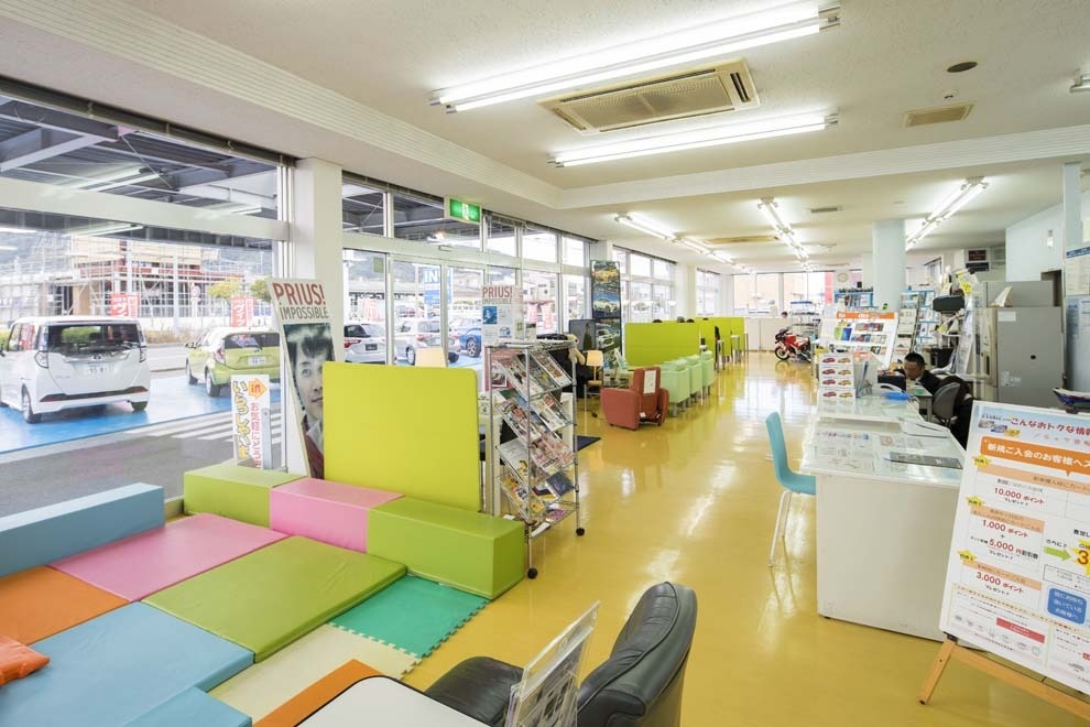 N_平原店 内観1