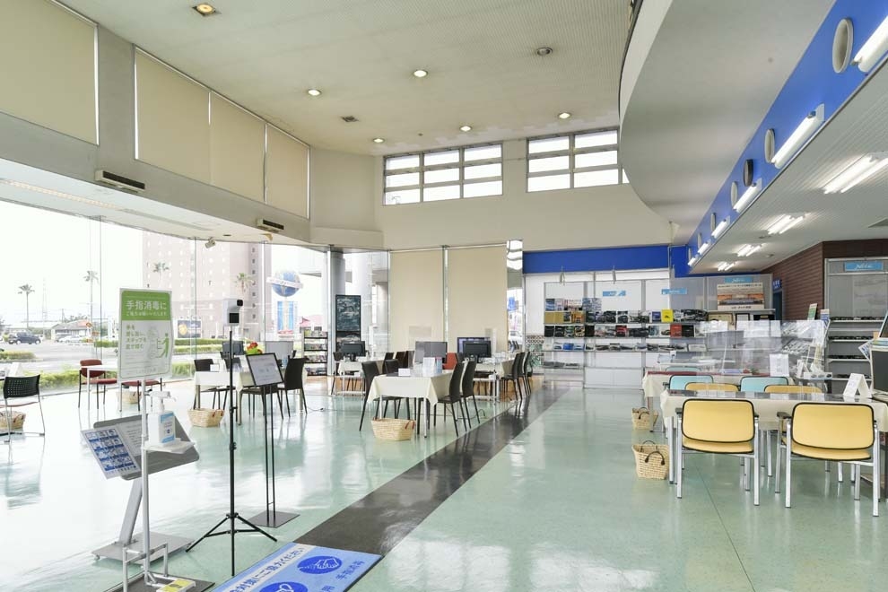 N_都城店 内観1
