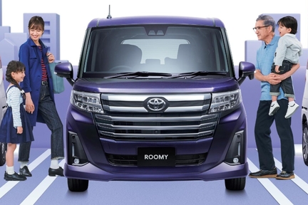 【モデル入り素材】駐車場イメージ　カスタムG-T