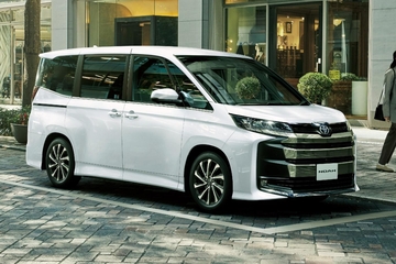 【モデル入り素材】S-Z（ハイブリッド・2WD・7人乗り）